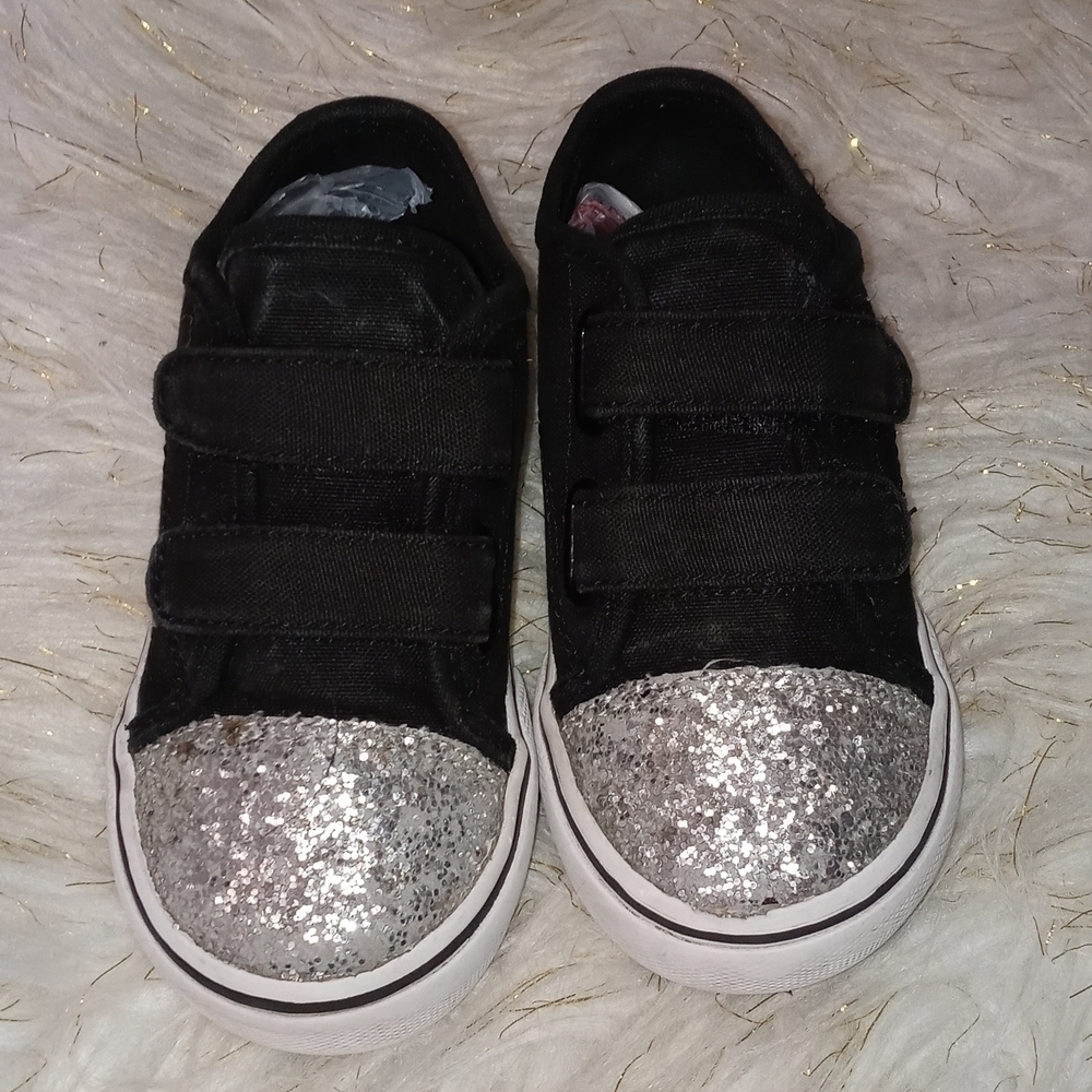 Van tennis shoes for kids